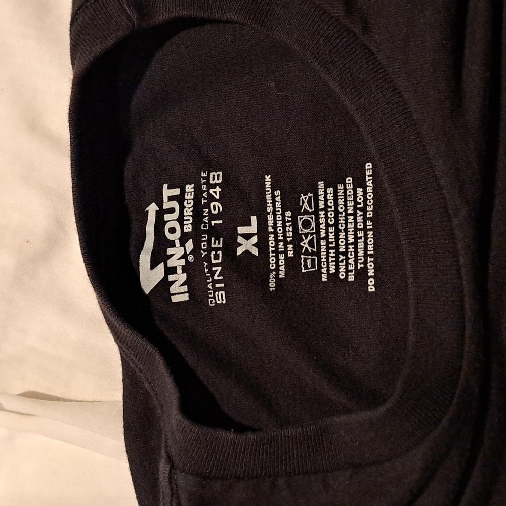 In N Out Burger T Shirt Mens XL 70th Anniversary 2018 Original Cali Food Collect - Picture 3 of 8